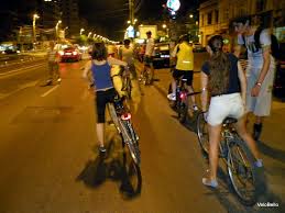 🌙 Ciclism nocturn în siguranță cu o lanternă de cap reglabilă și luminată 🚴‍♀️ everbeam România